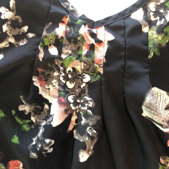 Aritzia Talula Black Floral Top XS - Picture 4 of 4